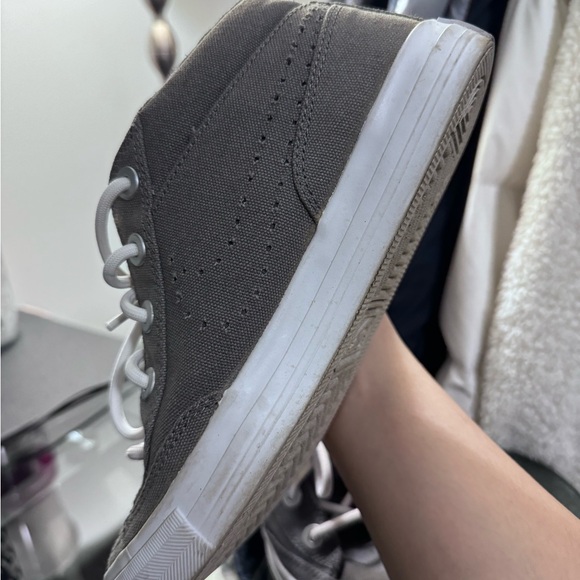 Nike shoes - Picture 2 of 9